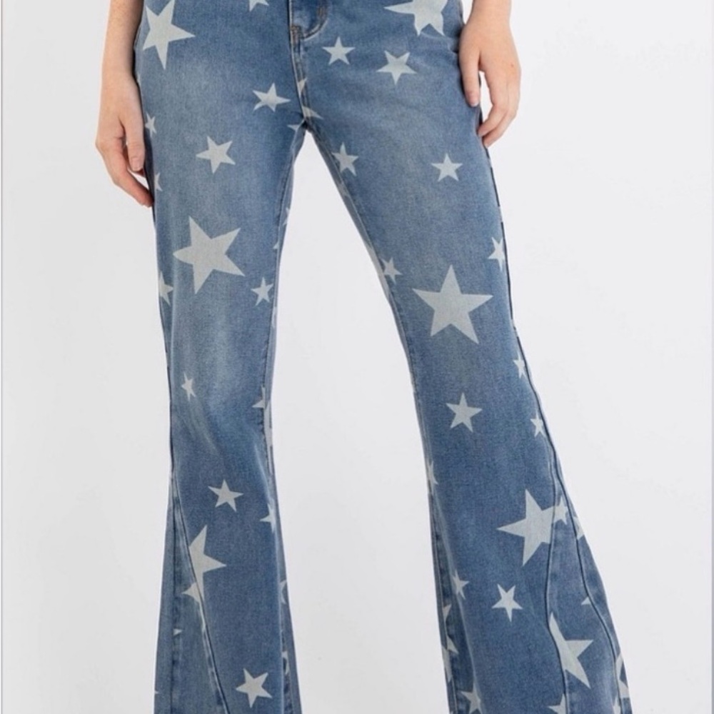 BlueVelvet Star Print Flare Jeans NWOT Small